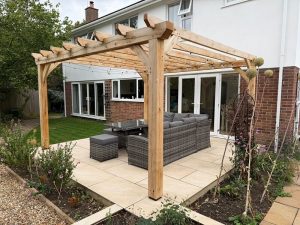 Traditional oak pergola measuring 4 × 4.5 metres